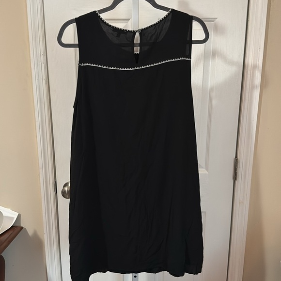 JODIFL Black Embellished Sleeveless Dress - Picture 6 of 6